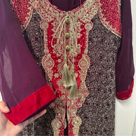 Pink and purple fully embroidered two piece salwar kameez set - Picture 5 of 11